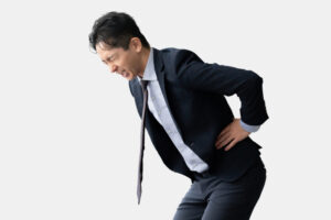 その腰痛、骨盤の歪みが原因かも？整体で身体のバランスを取り戻す方法