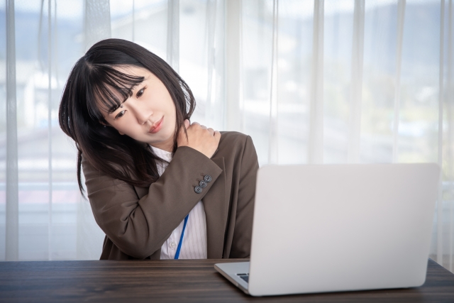 肩こりに悩む方のイメージ 新松戸の整体 新松戸オリーブの木整体院