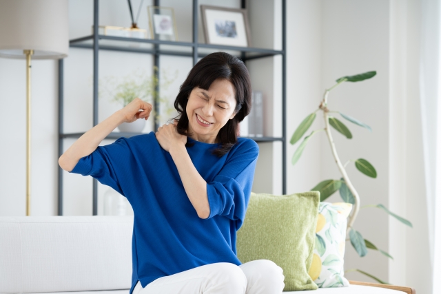 肩こりに悩む方のイメージ 新松戸の整体 新松戸オリーブの木整体院