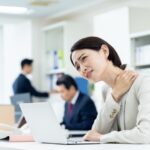 肩こりに悩む方のイメージ 新松戸の整体 新松戸オリーブの木整体院