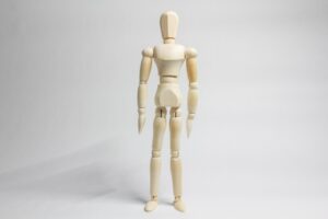 腰痛の根本原因は姿勢にあった!整体で歪みを改善して痛みのない体を手に入れる方法