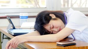 毎朝の腰が痛い原因は寝具にあった？整体のプロが改善ストレッチとおすすめの敷布団を伝授